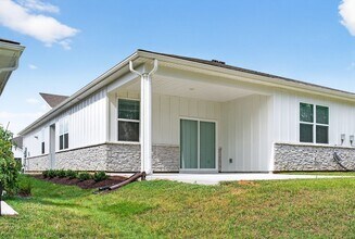 2049 Holmesburg Private Cir in Gallatin, TN - Building Photo - Building Photo