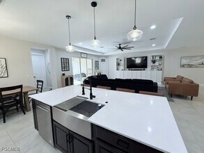 2852 Royal Gardens Ave in Ft. Myers, FL - Building Photo - Building Photo