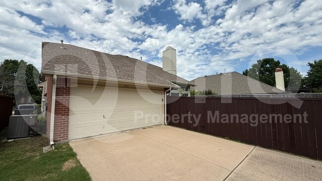 property at 11317 Oxford Pl