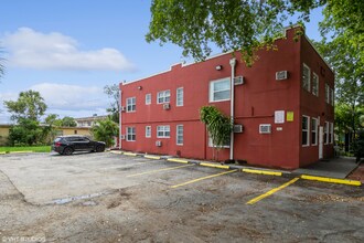 921 N 19th Ave, Unit 1 in Hollywood, FL - Foto de edificio - Building Photo