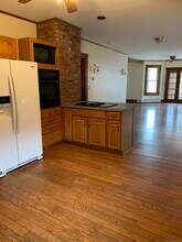 174 Meadow St in Naugatuck, CT - Building Photo - Building Photo
