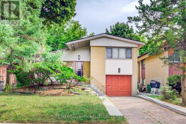 901 Brimorton Dr in Toronto, ON - Building Photo - Building Photo