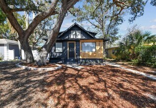 3819 Queensboro Ave S in St. Petersburg, FL - Building Photo - Building Photo