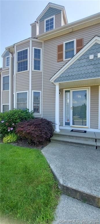 273 Bridge St in Groton, CT - Building Photo - Building Photo
