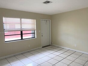 4051 SW 23rd St in West Park, FL - Building Photo - Building Photo