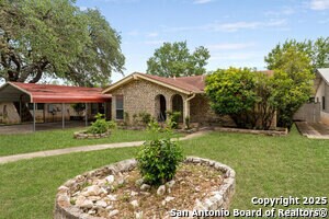 6323 Forest Knoll St in San Antonio, TX - Building Photo