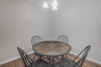 Millstone Place in Florence, SC - Foto de edificio - Interior Photo