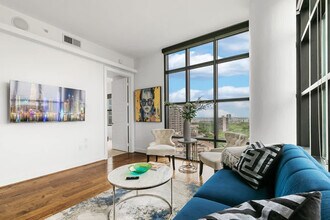 101 Bowen St in Dallas, TX - Building Photo - Building Photo