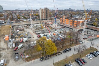 Block B in Toronto, ON - Building Photo - Building Photo