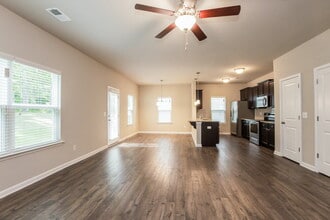 1130 Rankin Oaks St in Charlotte, NC - Building Photo - Building Photo