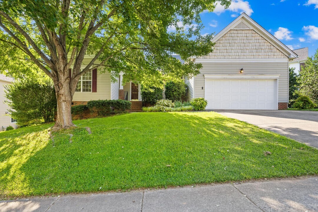 8422 Bampton Dr in Concord, NC - Building Photo