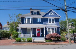 115 Court St in Portsmouth, NH - Building Photo