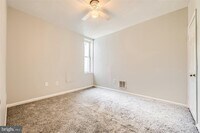 2108 Hollins St photo'