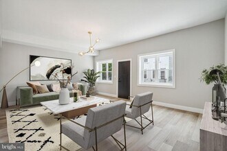 163 East St in Philadelphia, PA - Building Photo - Building Photo