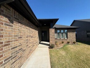 3204 Gunnison River Dr in Yukon, OK - Building Photo - Building Photo
