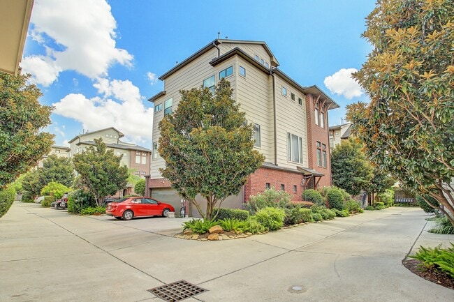 property at 1931 Summer St