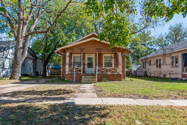 property at 2020 S Main St