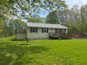 2 Clement Rd in Hudson, NH - Building Photo - Building Photo