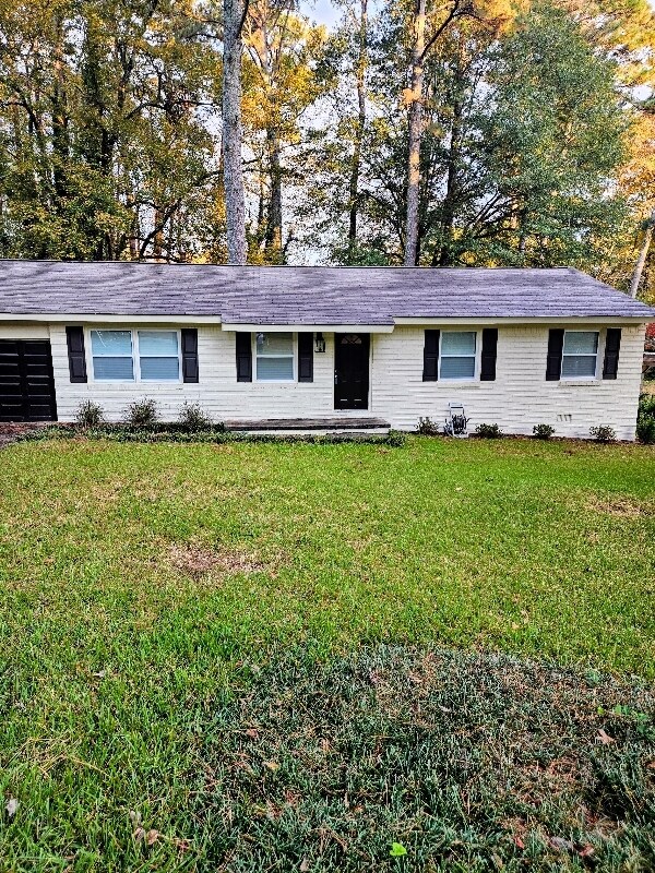 557 Mt Vista Rd in Stone Mountain, GA - Building Photo - Building Photo