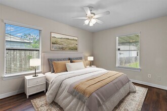 804 Valerie Ave in Pasadena, TX - Foto de edificio - Building Photo