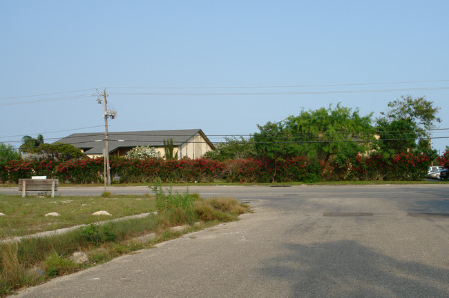 Flour Bluff Apartments in Corpus Christi, TX - Building Photo - Building Photo