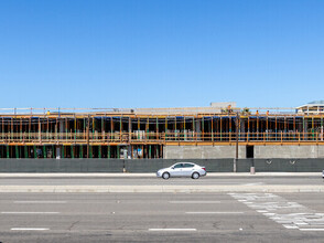 Lexington at Central Park West in Irvine, CA - Building Photo - Building Photo