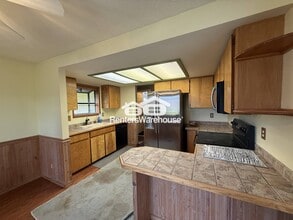 11920 SE 210th Pl in Kent, WA - Building Photo - Building Photo