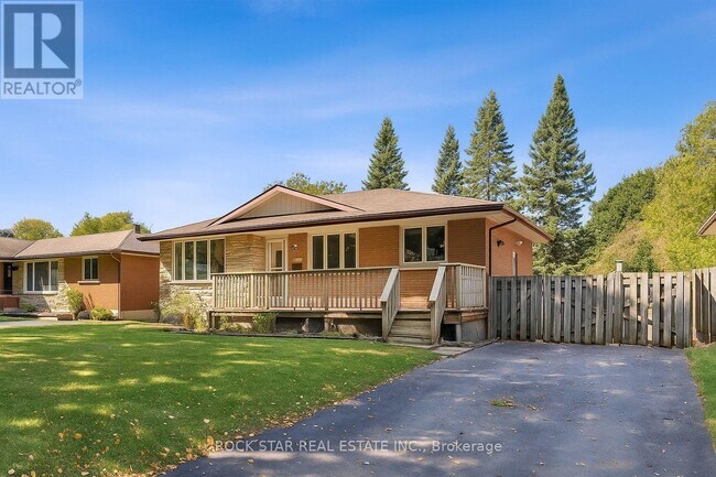 property at 87 Leaside Dr