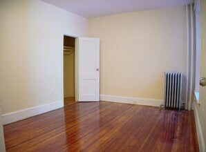 39 Dwight St in Brookline, MA - Building Photo - Building Photo