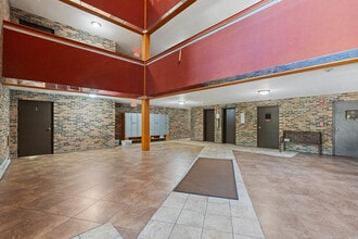 8970 N Parkside Ave in Des Plaines, IL - Building Photo - Building Photo