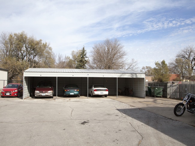 401 SW elm St in Ankeny, IA - Foto de edificio - Building Photo