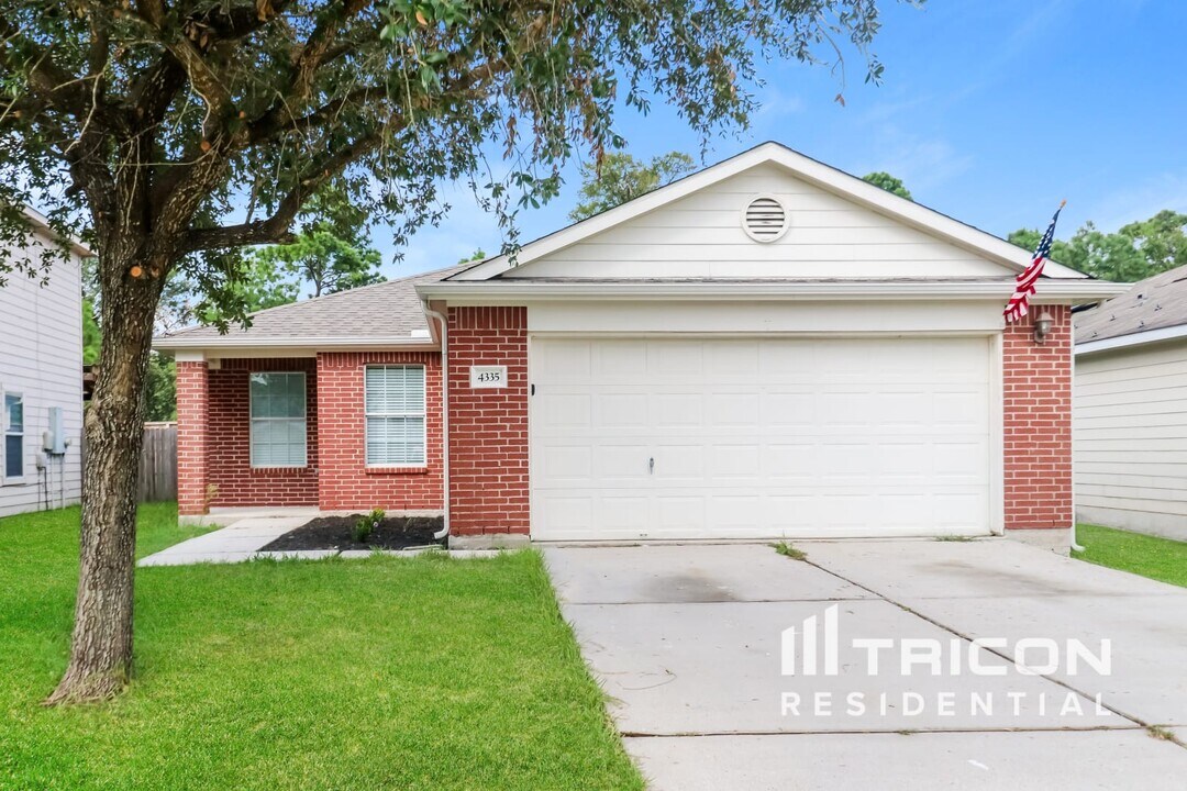 4335 Nueces River Loop in Spring, TX - Building Photo