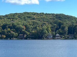 880 W Wakefield Blvd in Winchester, CT - Building Photo - Building Photo