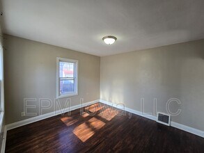 511 Ricker St in Waterloo, IA - Building Photo - Building Photo