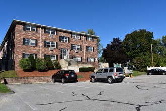 Hillcrest Gardens in Lowell, MA - Building Photo - Building Photo