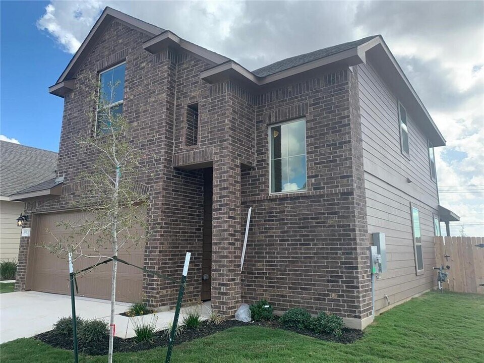917 Fortrose Ter in Pflugerville, TX - Building Photo