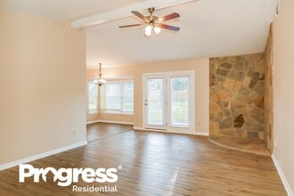 2911 Justin Ct in Orange Park, FL - Foto de edificio - Building Photo