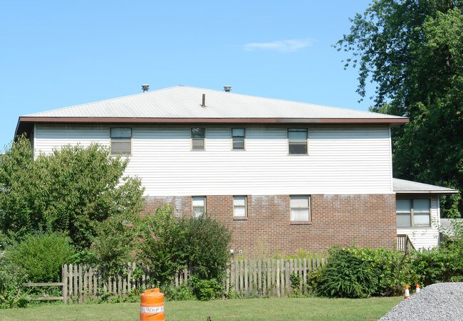 1135 Western Ave in Albany, NY - Foto de edificio - Building Photo