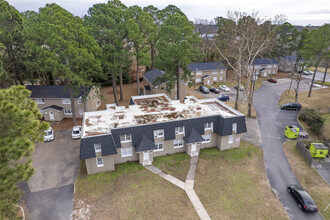 Sunnybrook Apartments in Chesapeake, VA - Building Photo - Building Photo