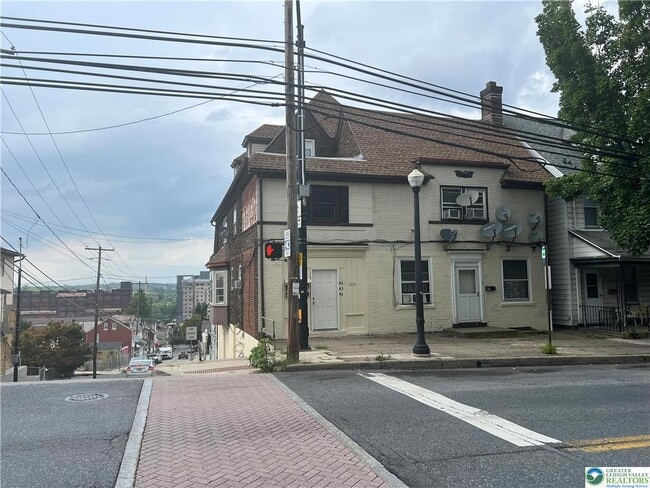 property at 1201 E 4th St