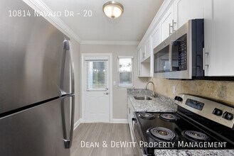 10814 Navajo Dr in St. Petersburg, FL - Building Photo - Building Photo