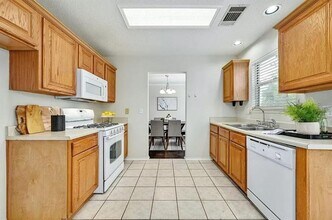 2008 Heather Dr in Cedar Park, TX - Building Photo - Building Photo