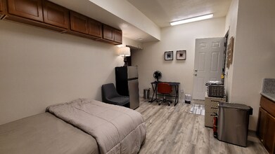 1 Brunello Dr in Santa Rosa, CA - Foto de edificio - Building Photo