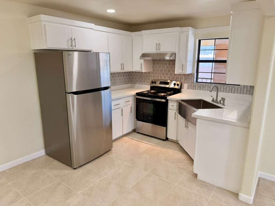 Luxury Apartments 2 in Brownsville, TX - Building Photo