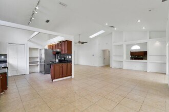 14616 Autumn Ave in Wellington, FL - Foto de edificio - Building Photo