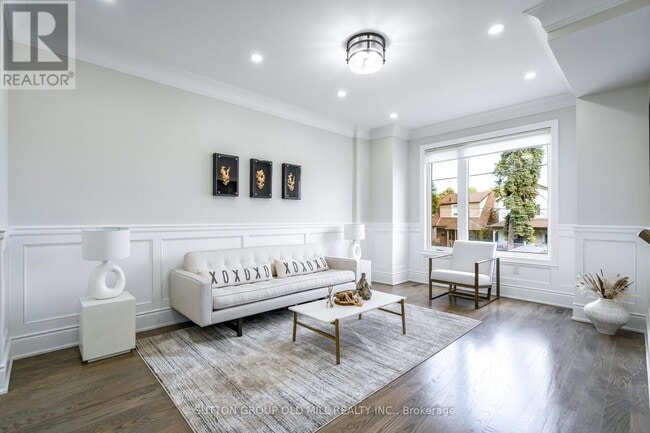 property at 70 S Woodrow Blvd