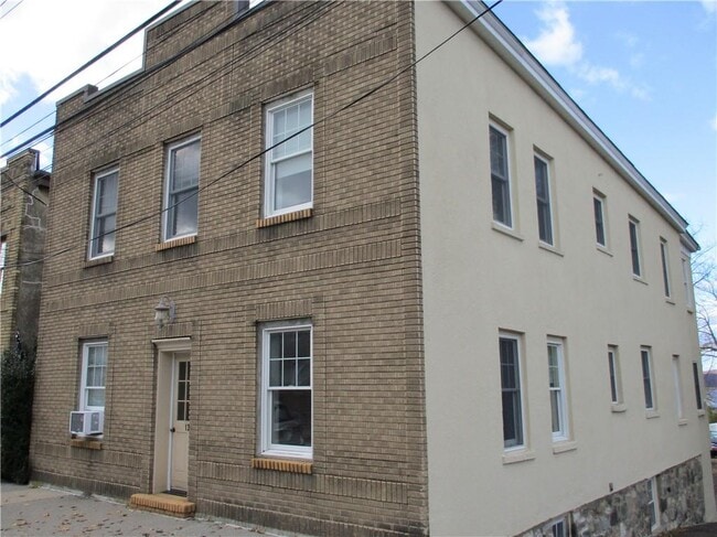 property at 139 Palisade St