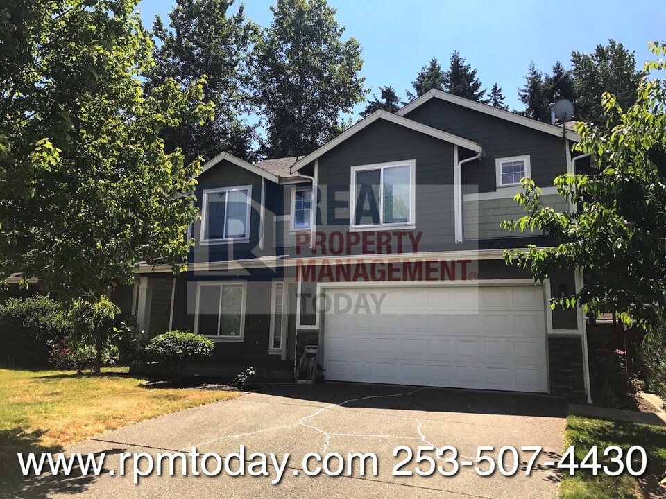 12712 167th St Ct E in Puyallup, WA - Building Photo