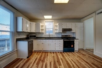 1117 W High St in Lima, OH - Building Photo - Building Photo