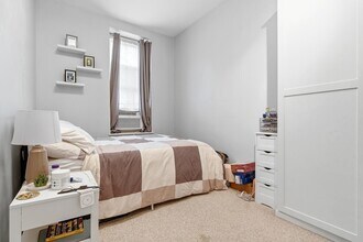 31 E Concord St, Unit 10 in Boston, MA - Foto de edificio - Building Photo